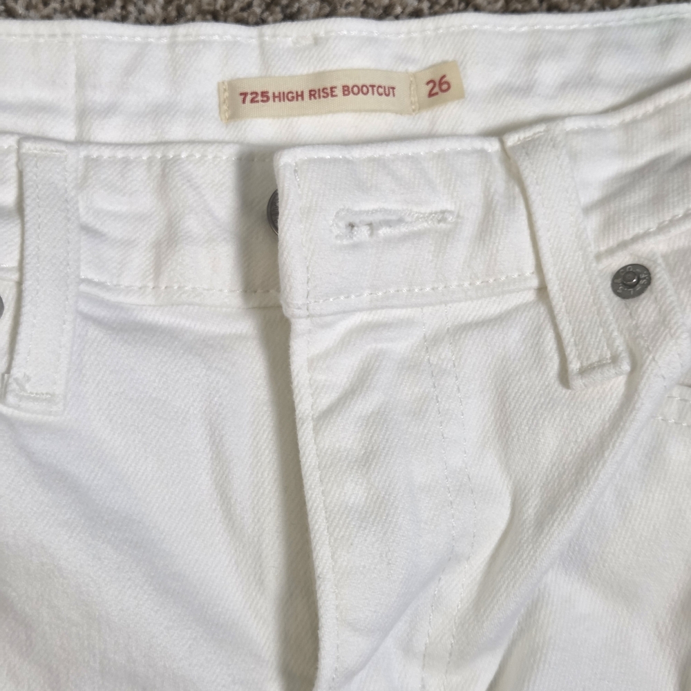 Levi's White High Rise Jeans